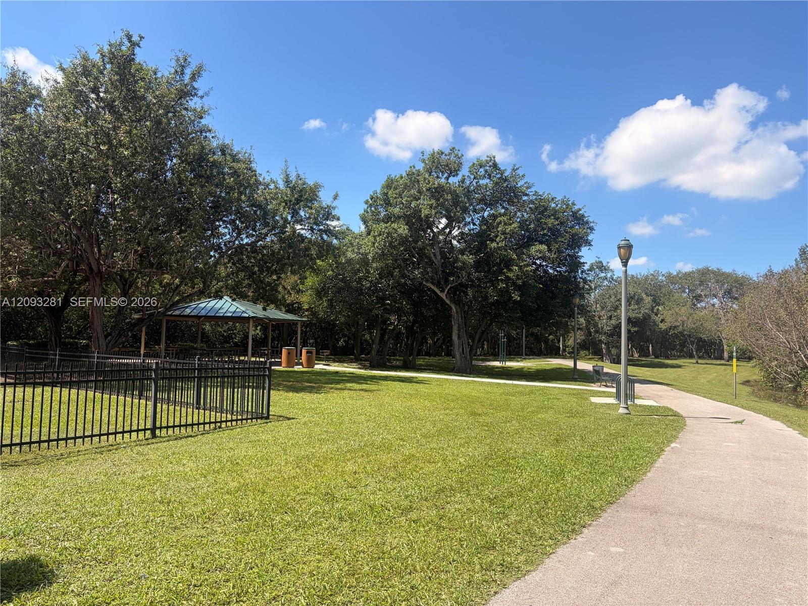 A12093281 Property Photo 39