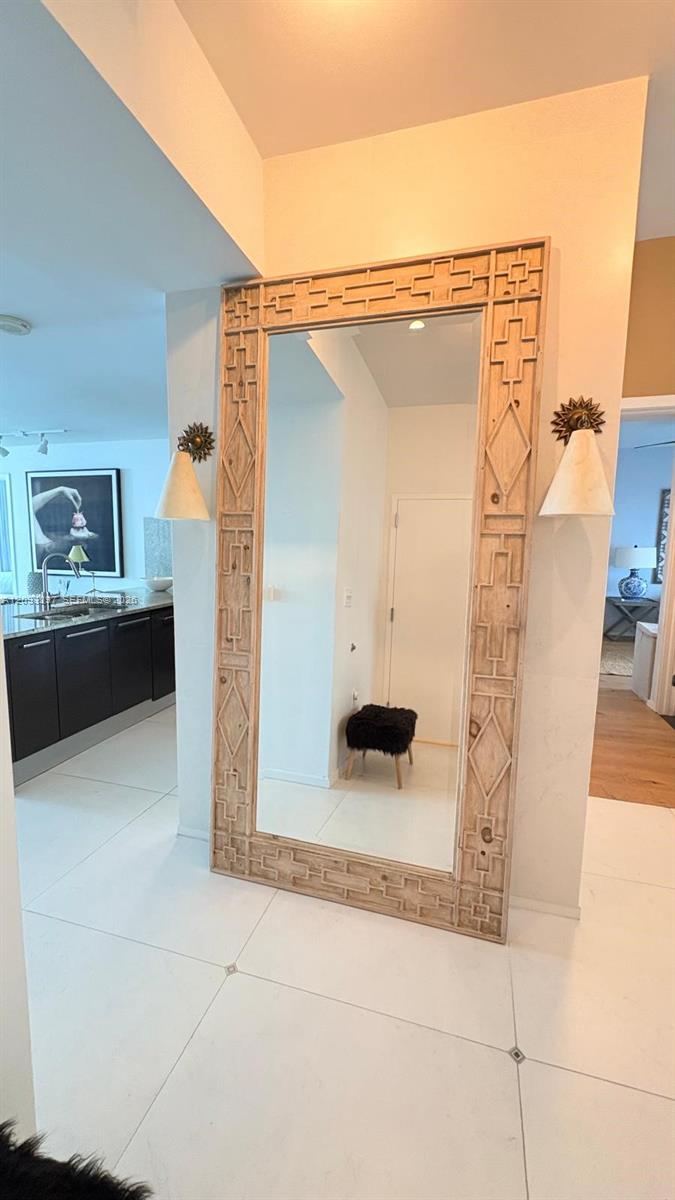 900 Biscayne Boulevard 2702 Property Photo 3