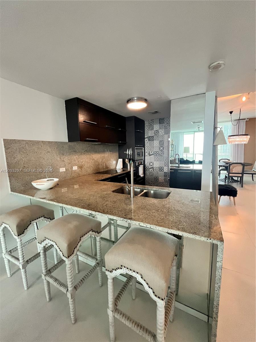 900 Biscayne Boulevard 2702 Property Photo 10