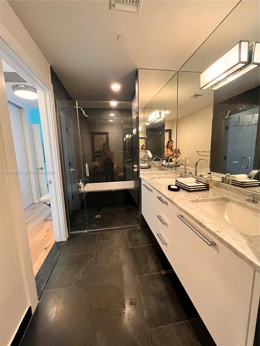 900 Biscayne Boulevard 2702 Property Photo 12