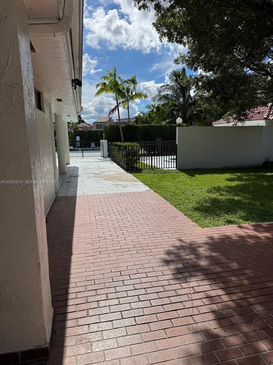 A12093314 Property Photo 18