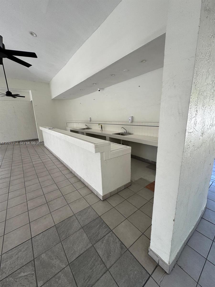 A12093314 Property Photo 24