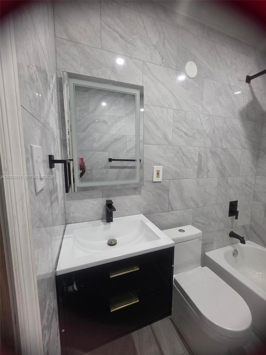 9624 Nw 24 Property Photo 1