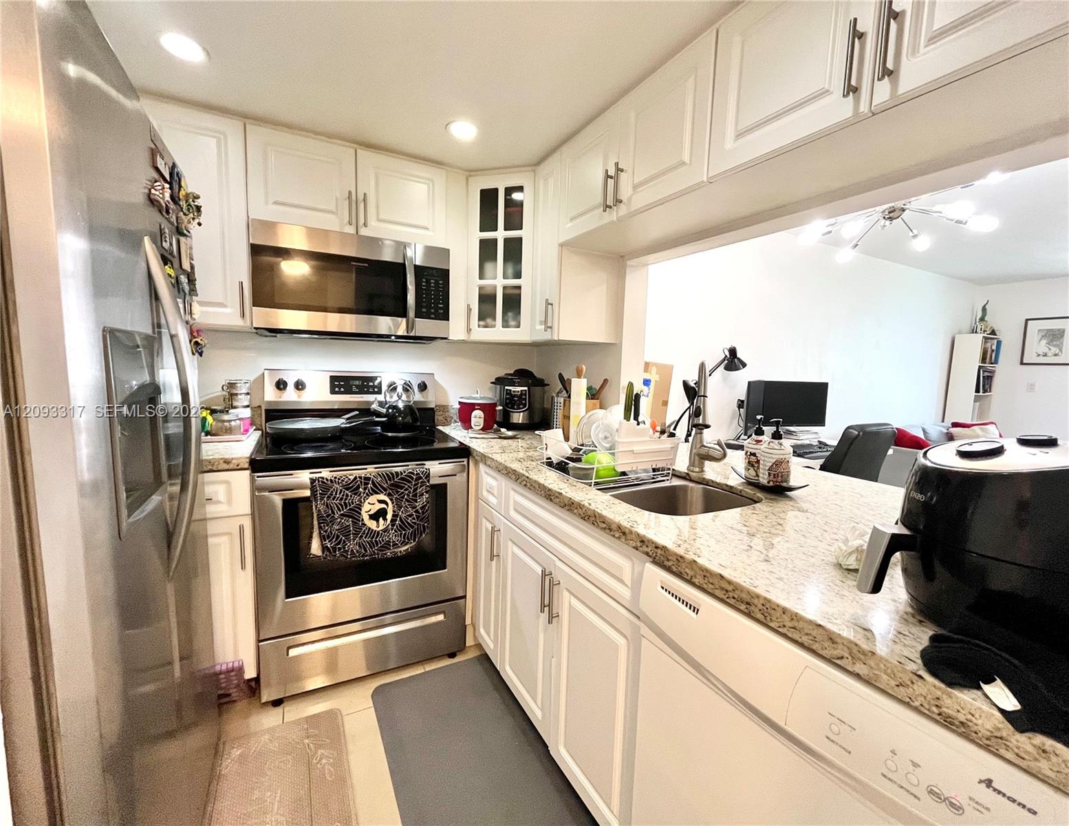 2935 Ne 163rd Street 5p Property Photo 5
