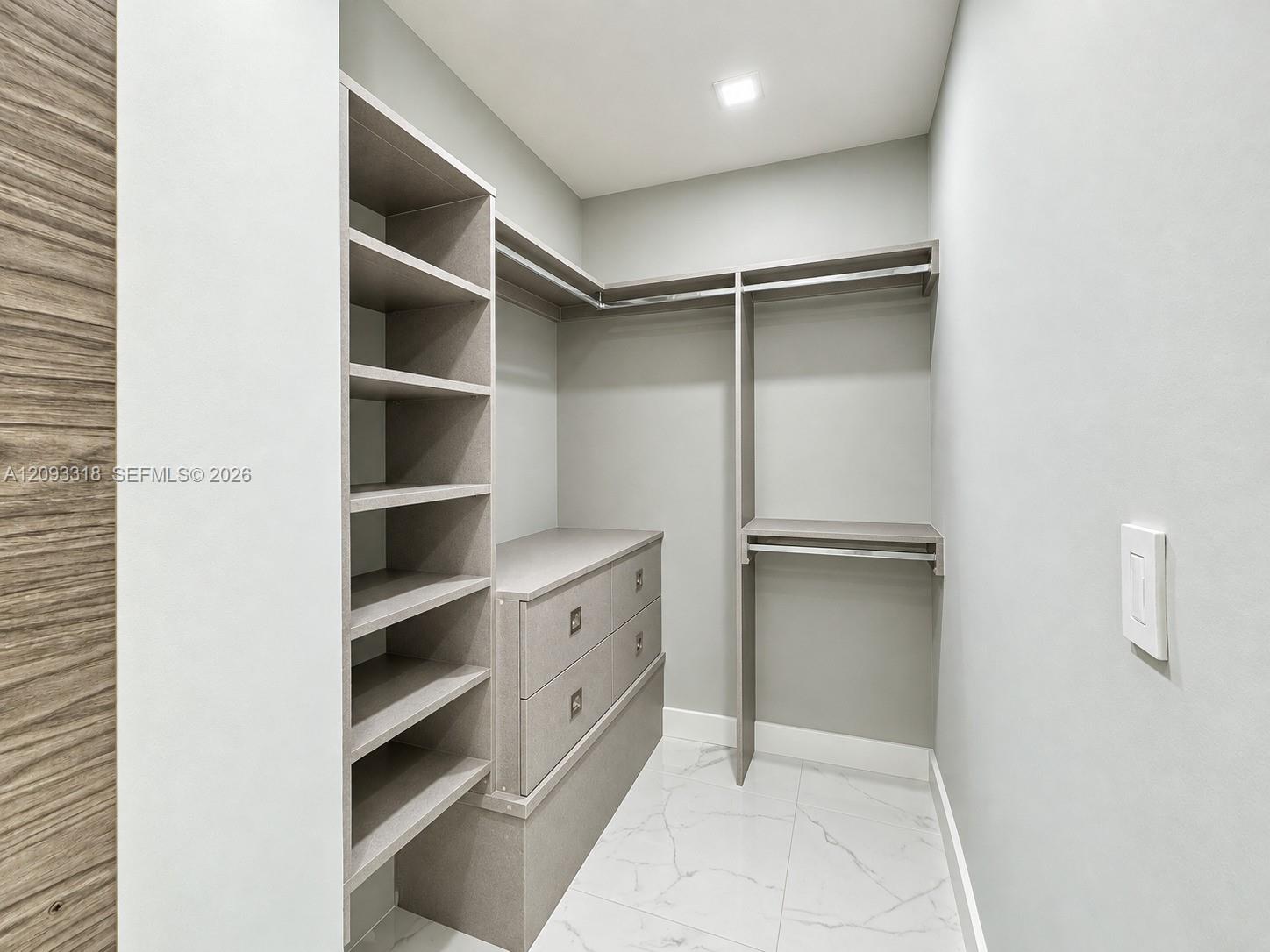 801 Ne 1st Street 9 Property Photo 15