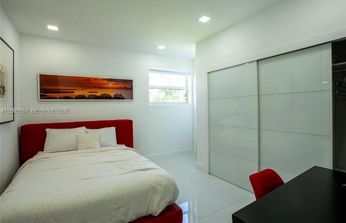A12093319 Property Photo 13