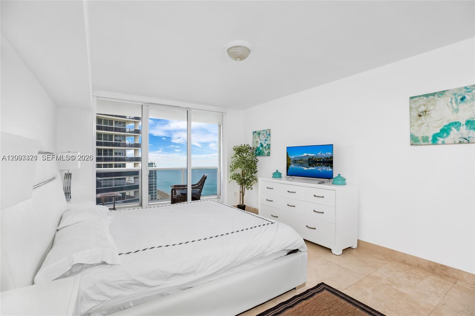 1830 S Ocean Drive 2808 Property Photo 3