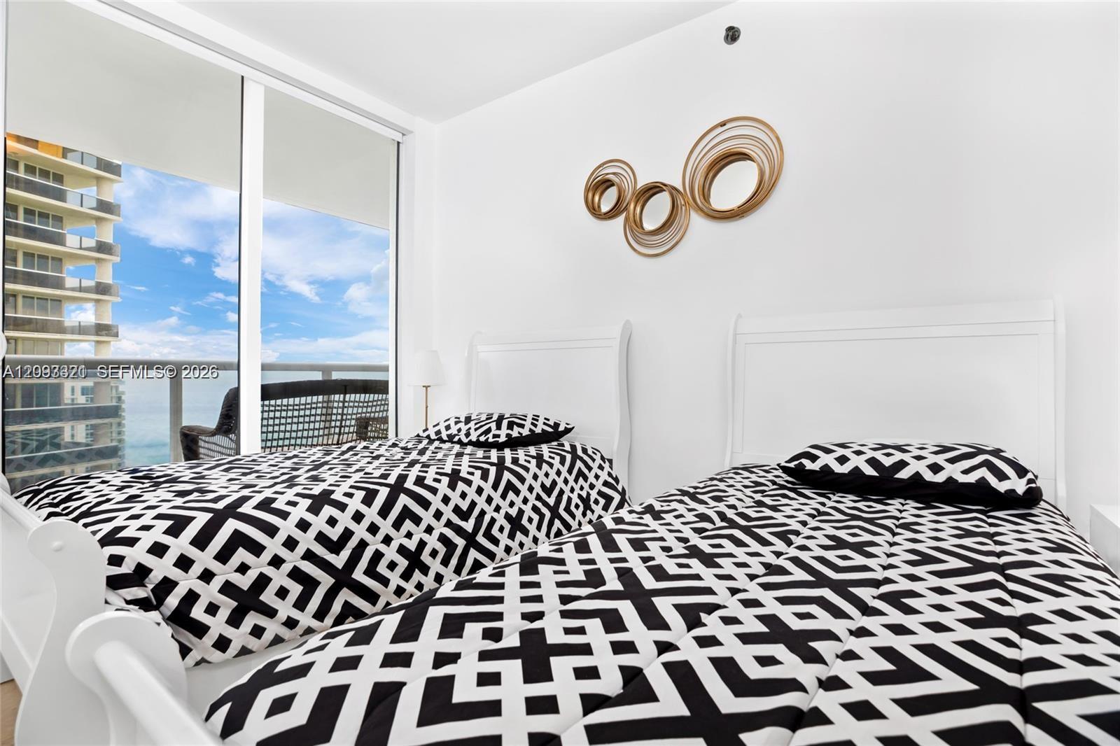 1830 S Ocean Drive 2808 Property Photo 4