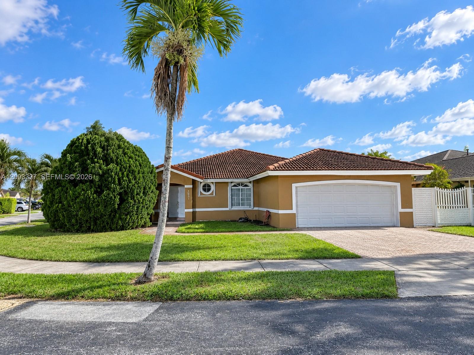 7851 Sw 163rd Place Property Photo 1