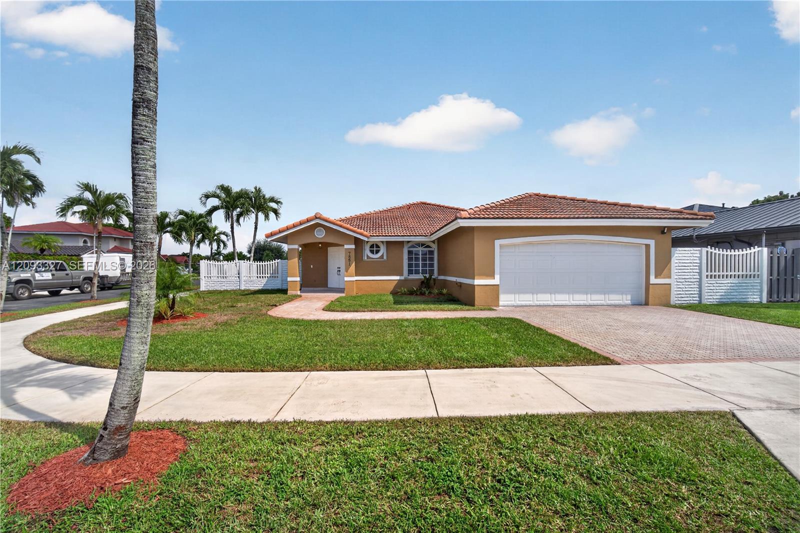 7851 Sw 163rd Place Property Photo 1