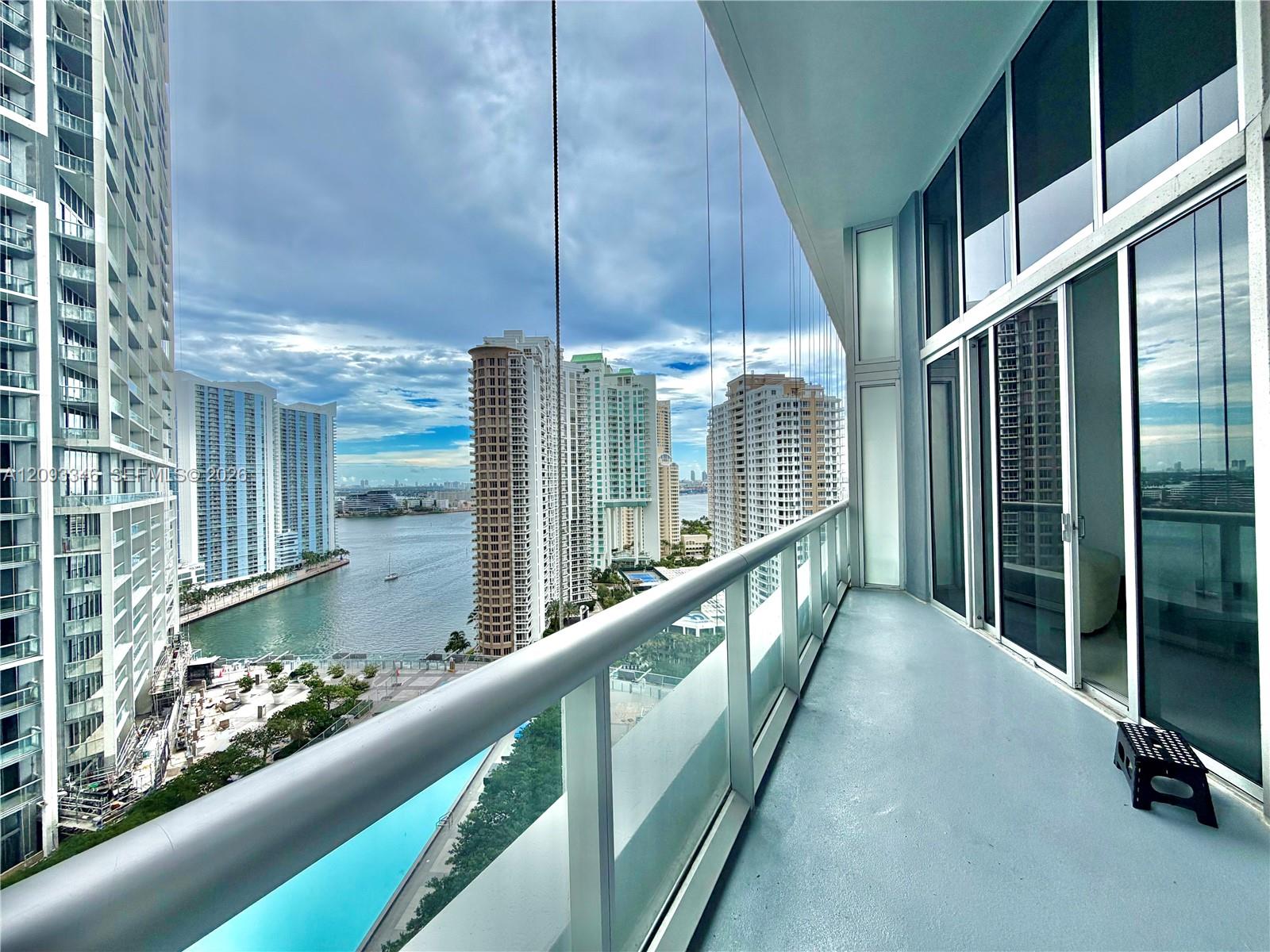 495 Brickell Avenue 2206 Property Photo 1