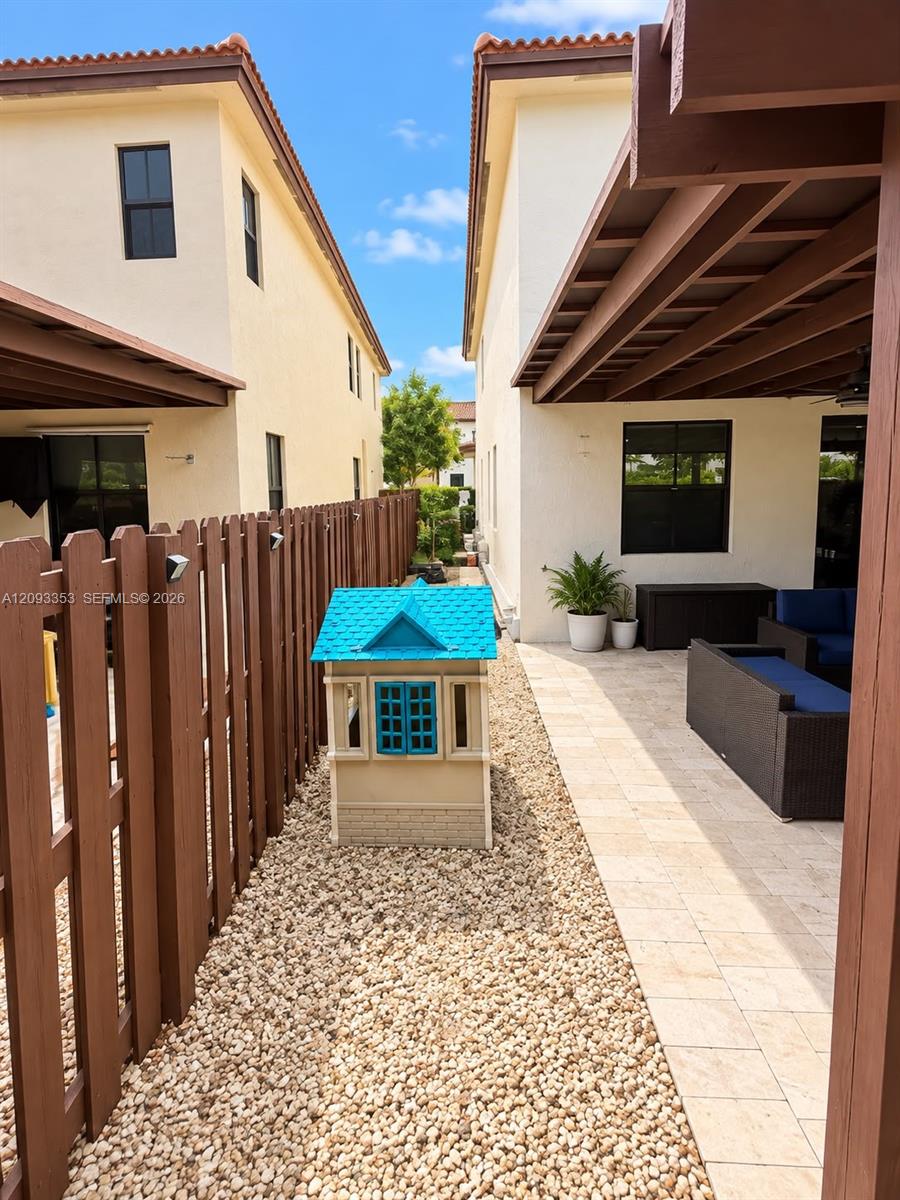 8830 Nw 101st Place Property Photo 15