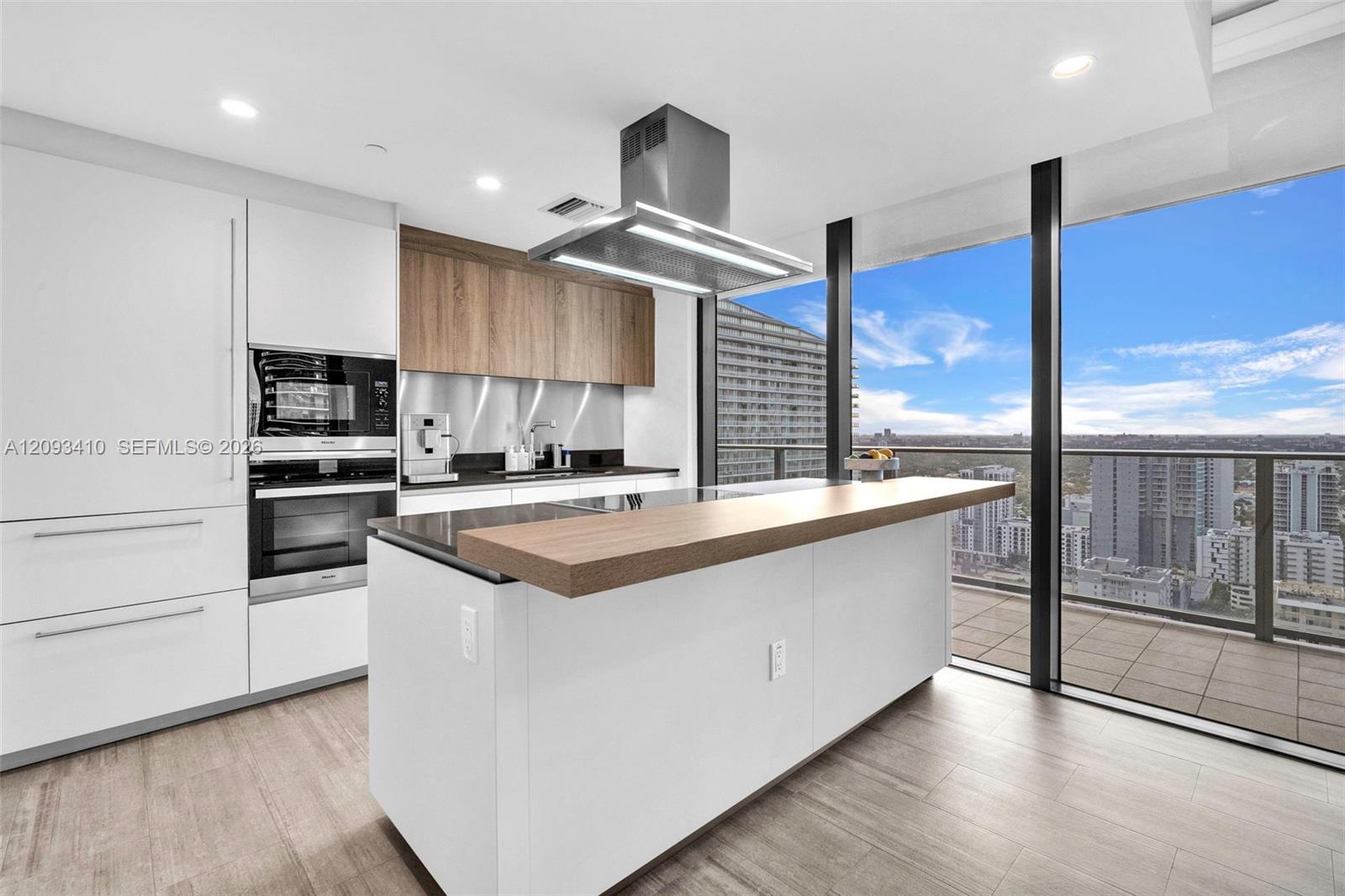 1000 Brickell Plaza 3112 Property Photo 1