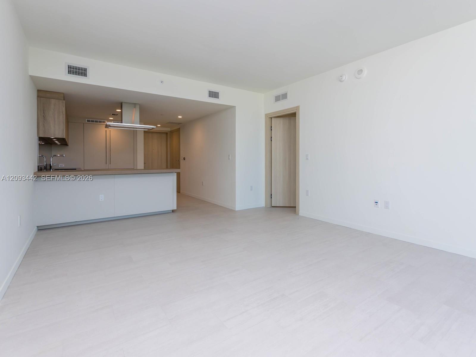 1000 Brickell Plaza 4104 Property Photo 7