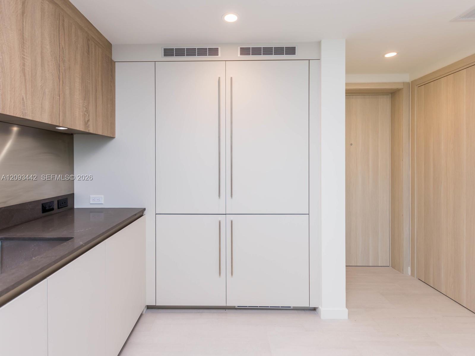 1000 Brickell Plaza 4104 Property Photo 14