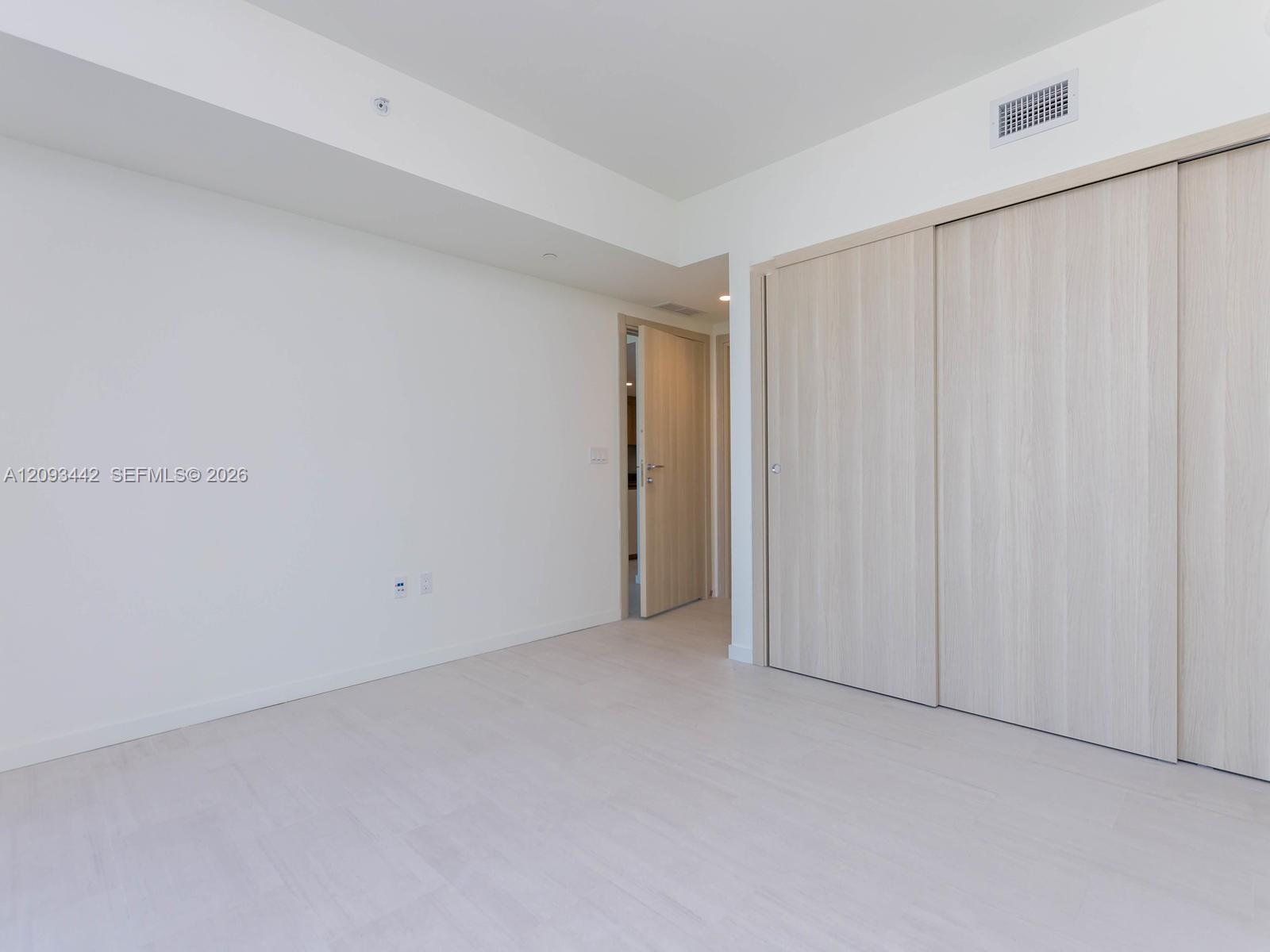 1000 Brickell Plaza 4104 Property Photo 25