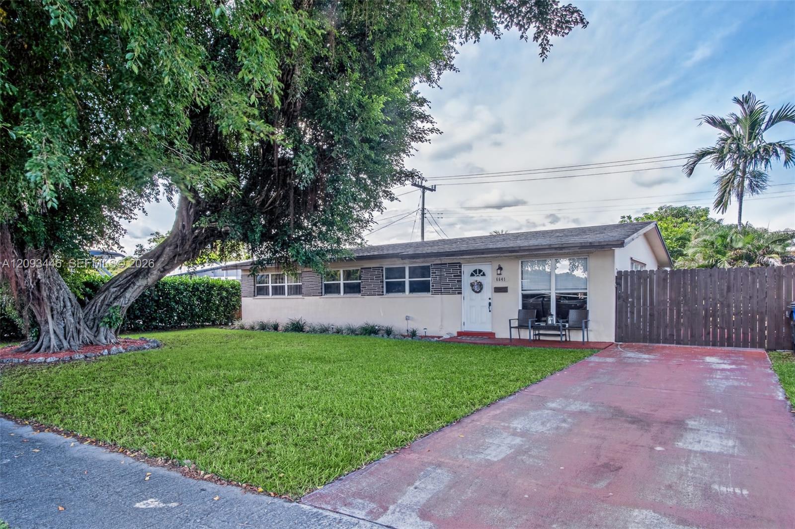 6641 Fillmore Street Property Photo 1