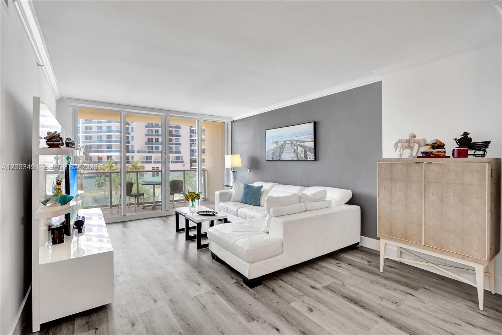 2501 S Ocean Drive 415 (available Now) Property Photo 4