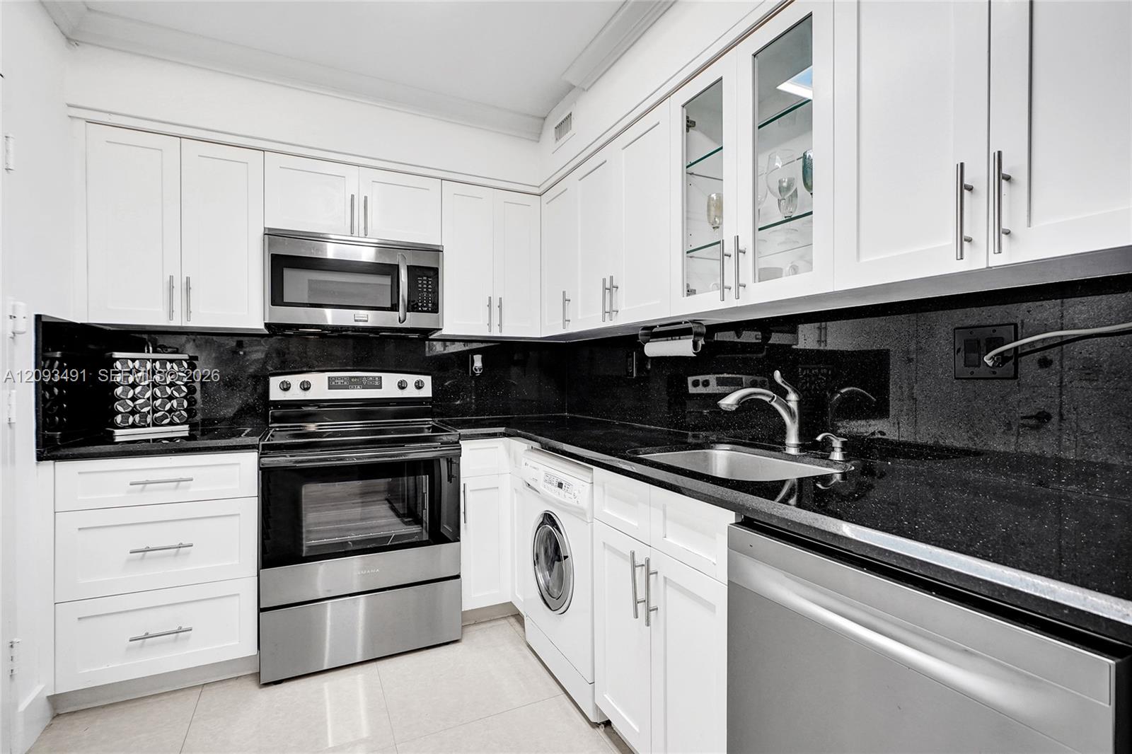 2501 S Ocean Drive 415 (available Now) Property Photo 10