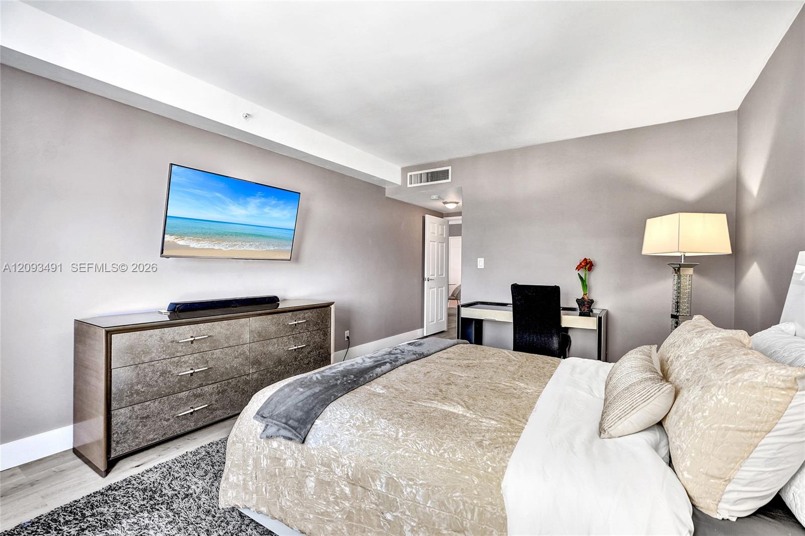 2501 S Ocean Drive 415 (available Now) Property Photo 15