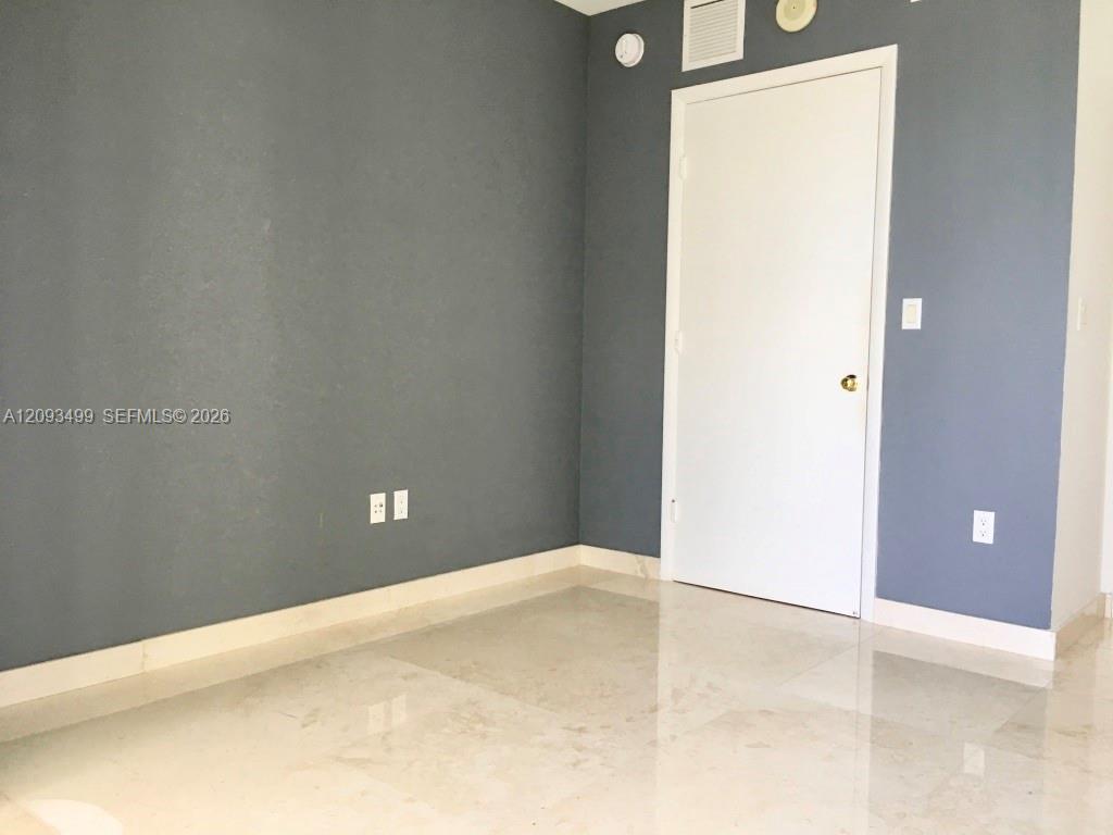 A12093499 Property Photo 8