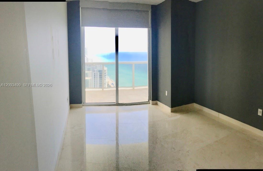 A12093499 Property Photo 14