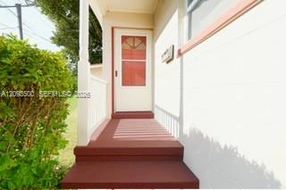 3511 Cesery Boulevard Property Photo 2