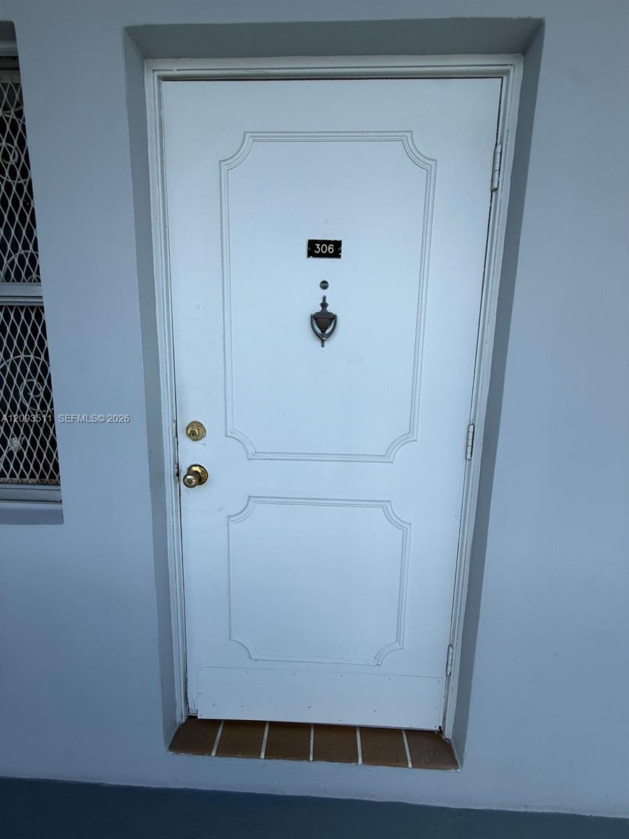 2200 Park Lane 306 Property Photo 2
