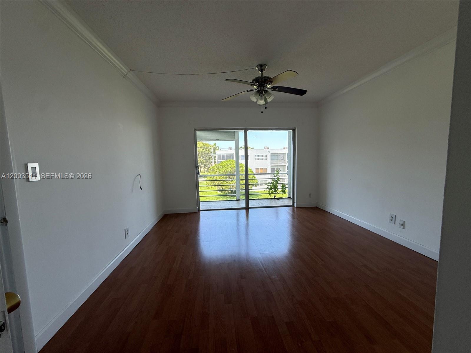 2200 Park Lane 306 Property Photo 4