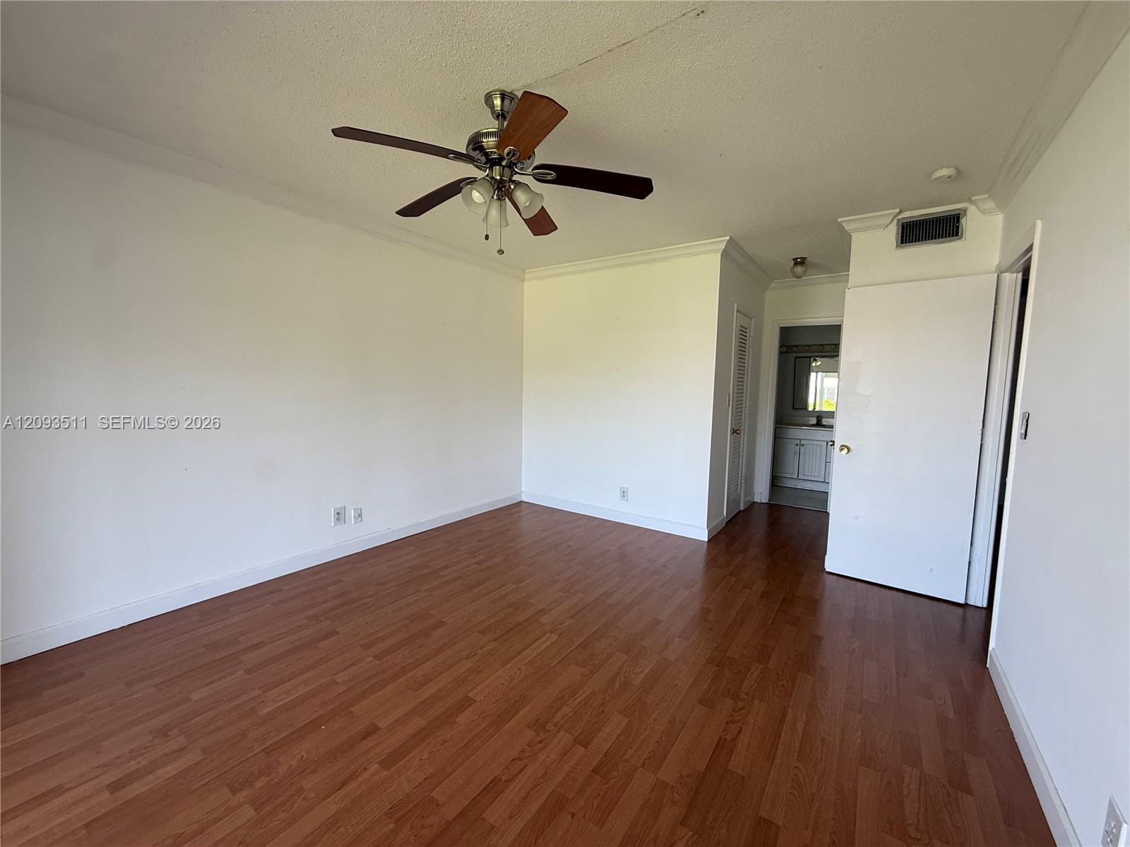 2200 Park Lane 306 Property Photo 6