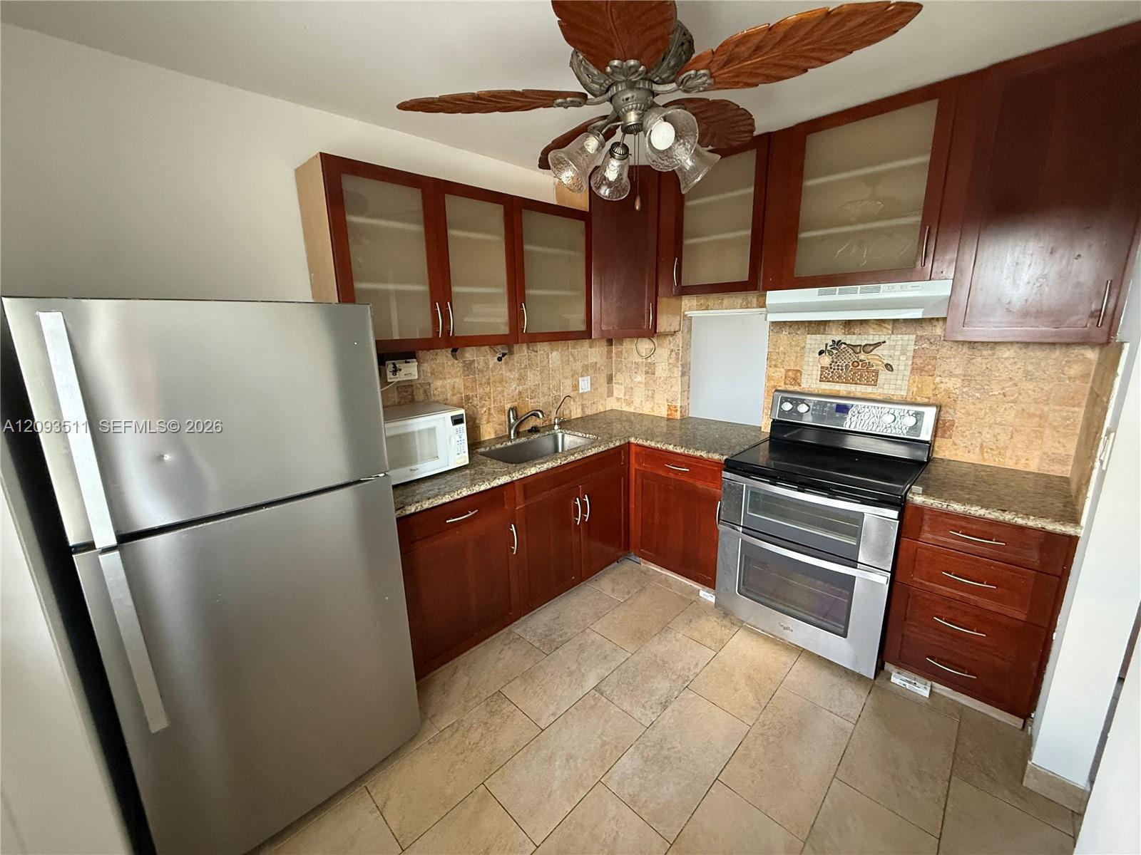 2200 Park Lane 306 Property Photo 14