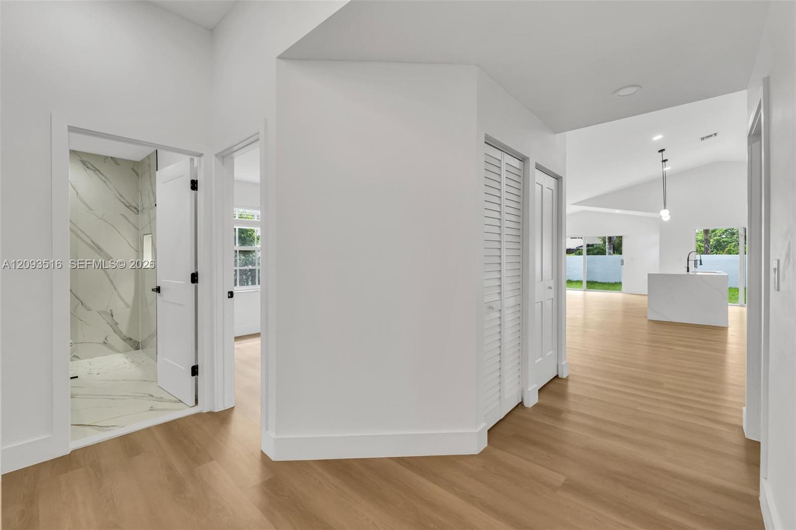 16 Gables Boulevard Property Photo 5