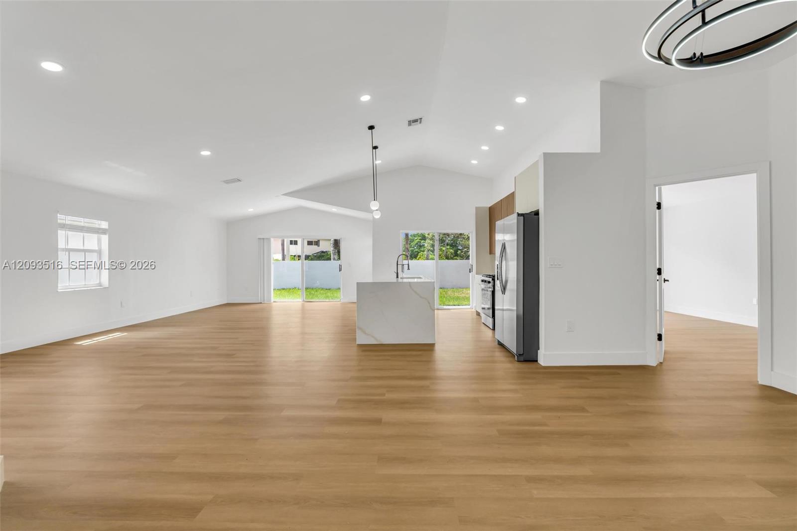 16 Gables Boulevard Property Photo 6