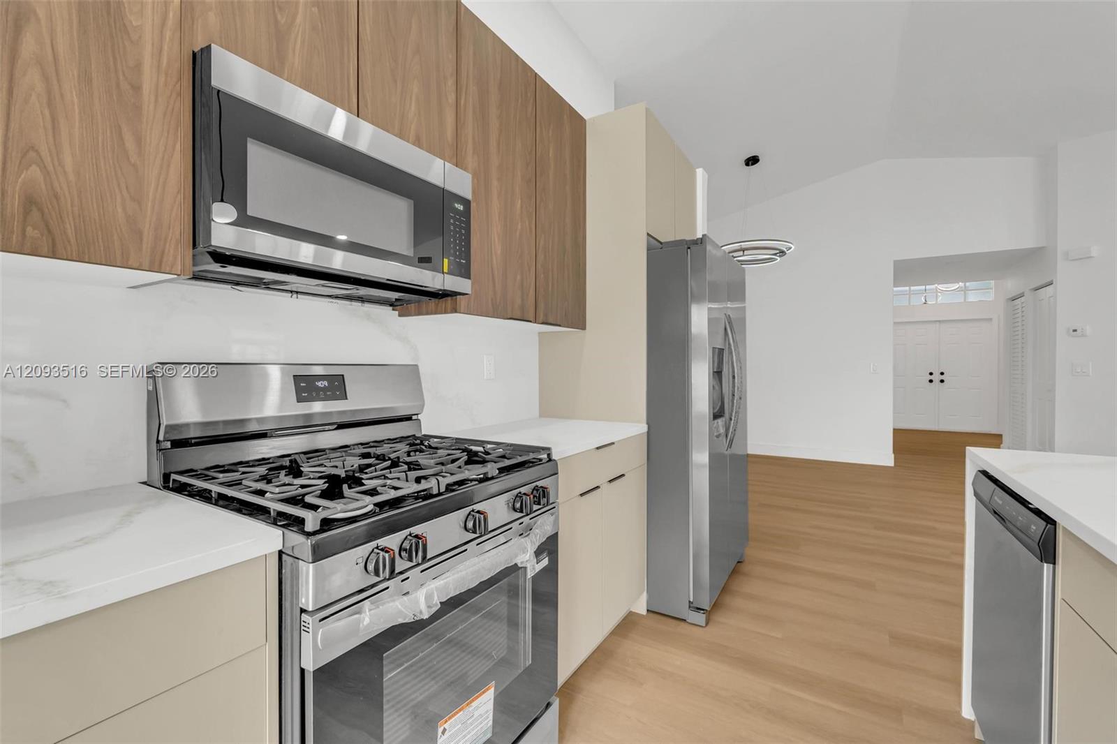 16 Gables Boulevard Property Photo 10