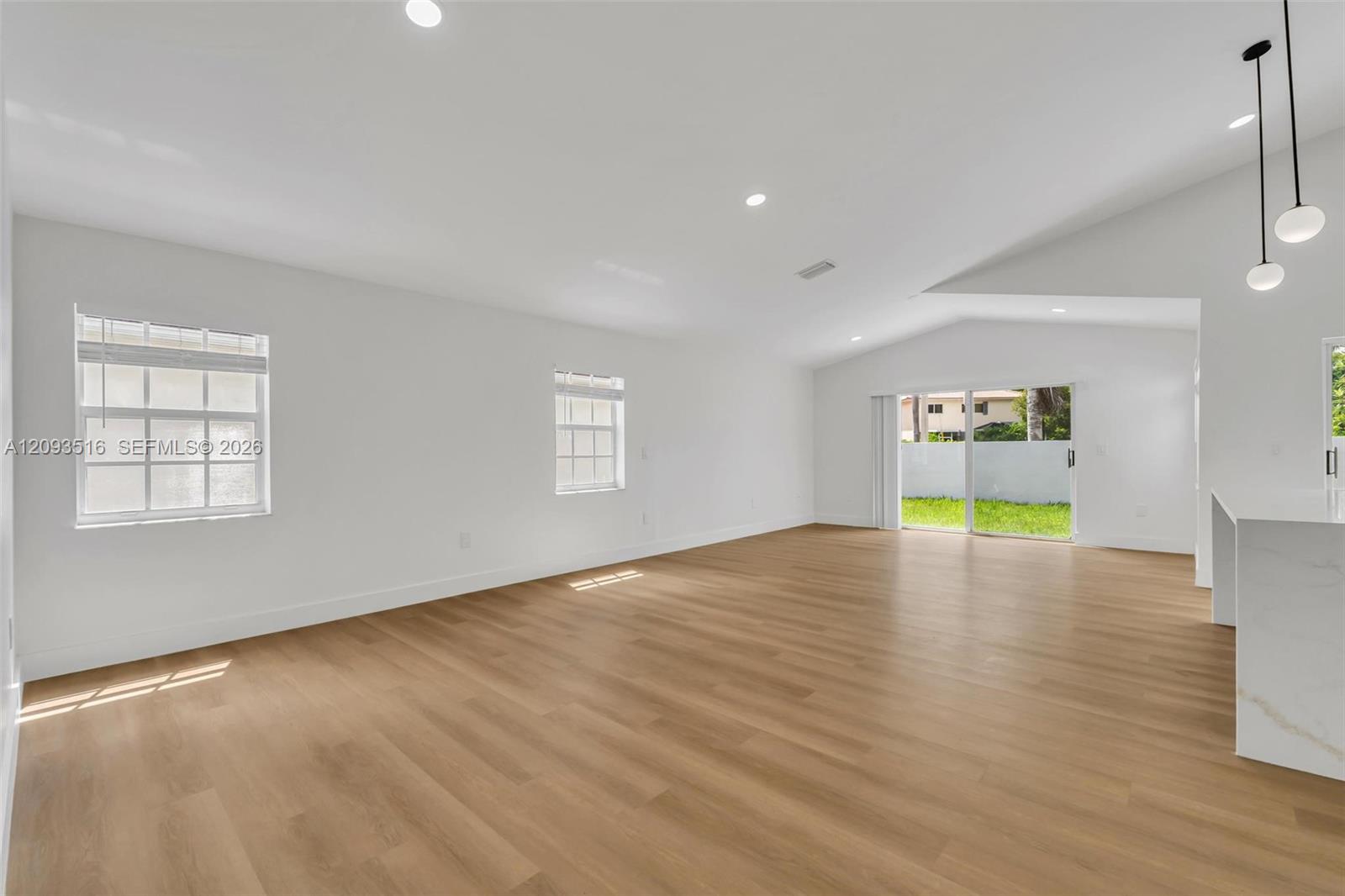 16 Gables Boulevard Property Photo 15