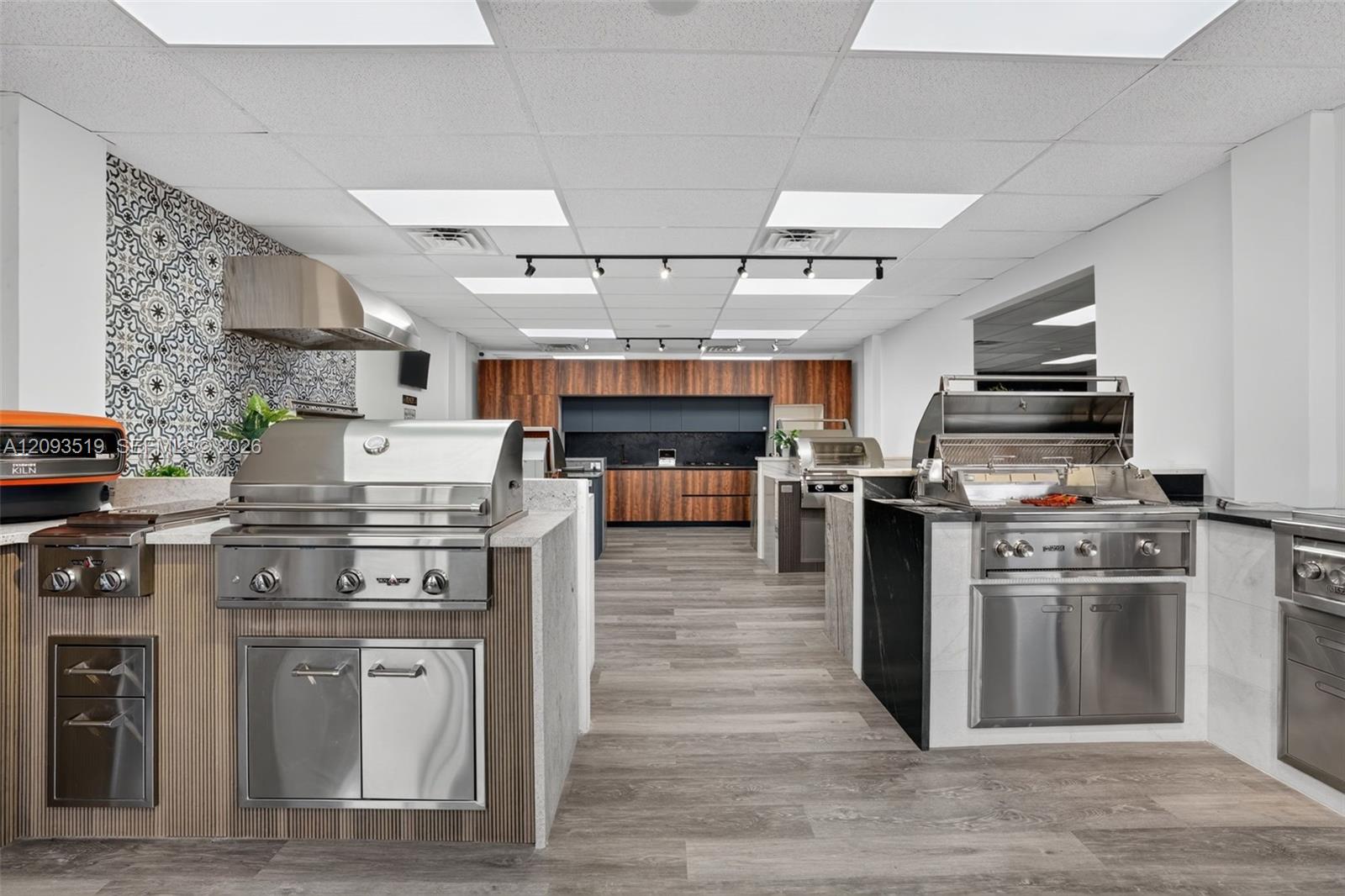 A12093519 Property Photo 10