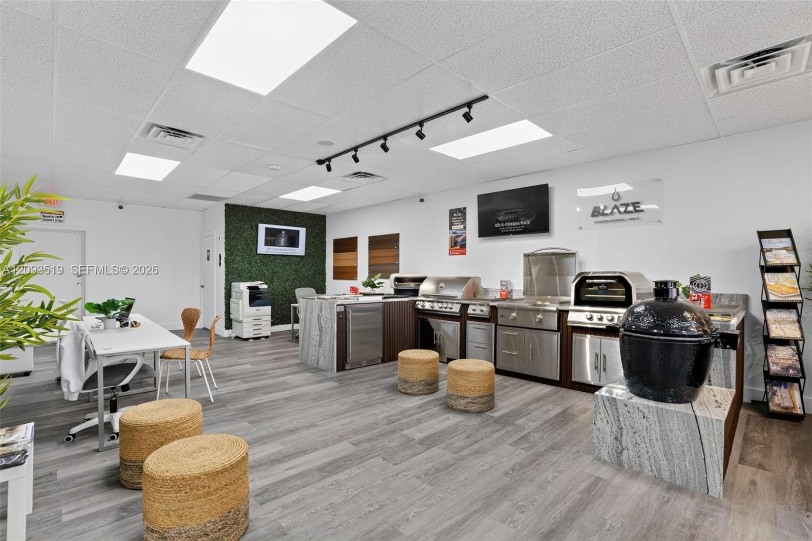 A12093519 Property Photo 15