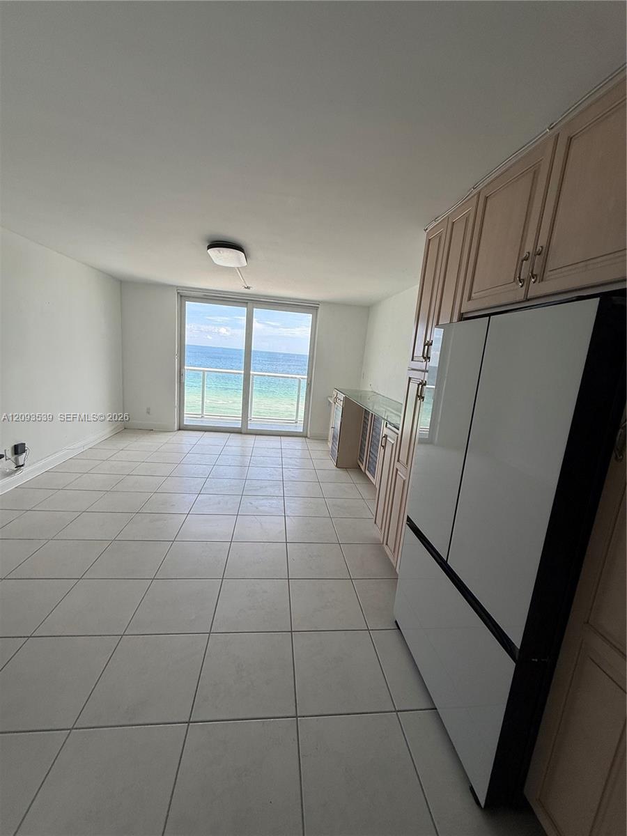 19201 Collins Avenue 711 Property Photo 1