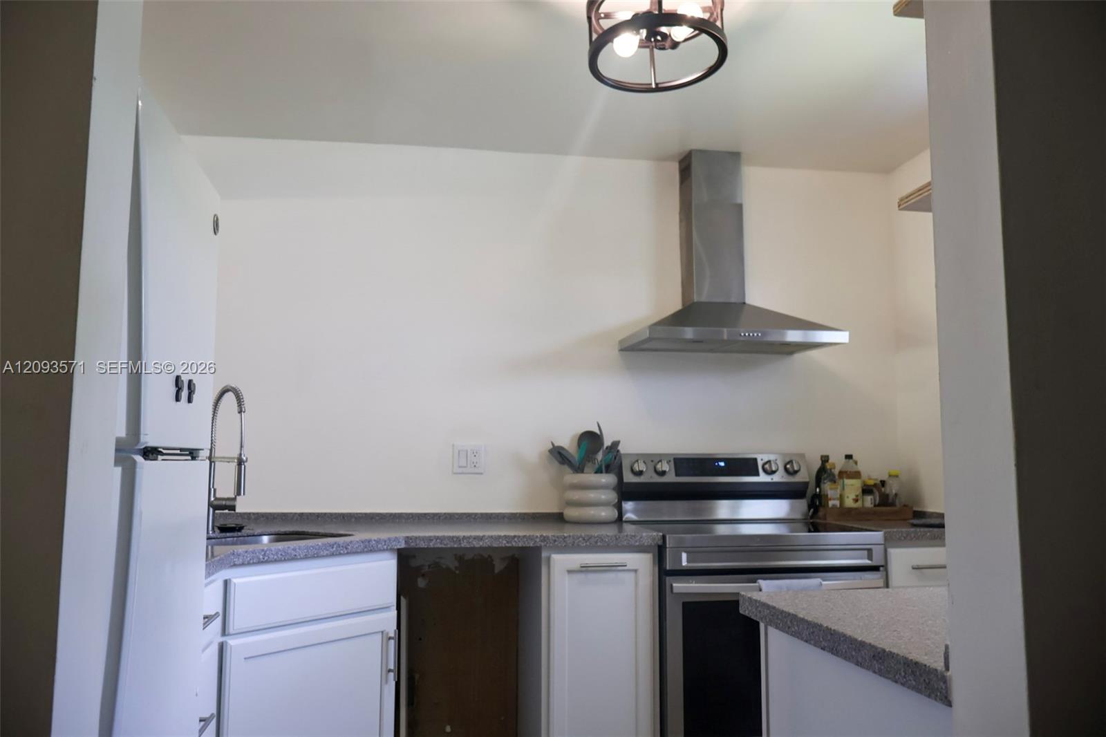 A12093571 Property Photo 1