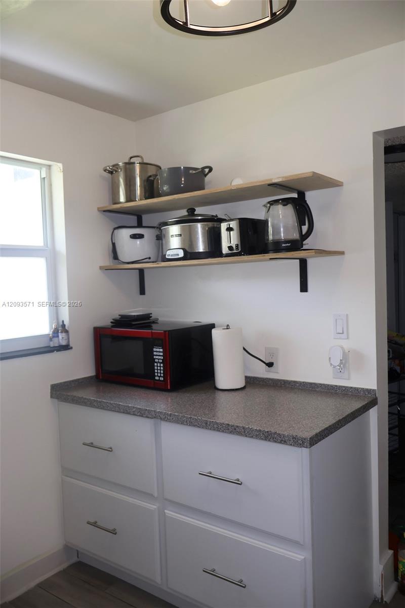 A12093571 Property Photo 3