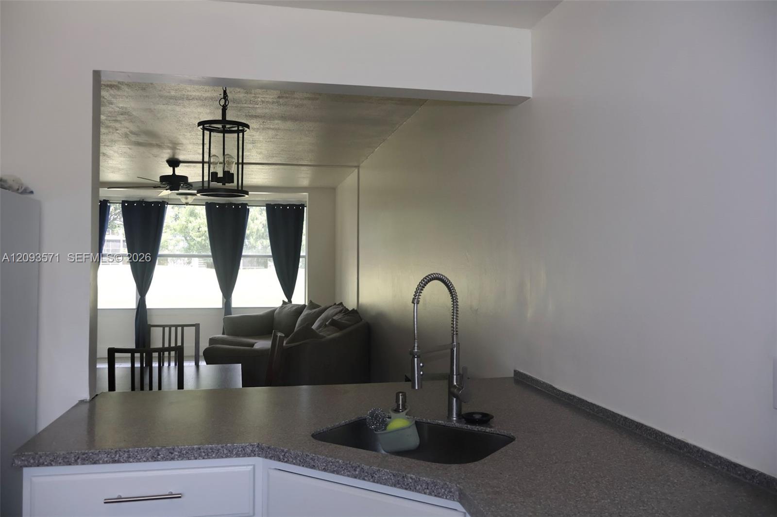 A12093571 Property Photo 6