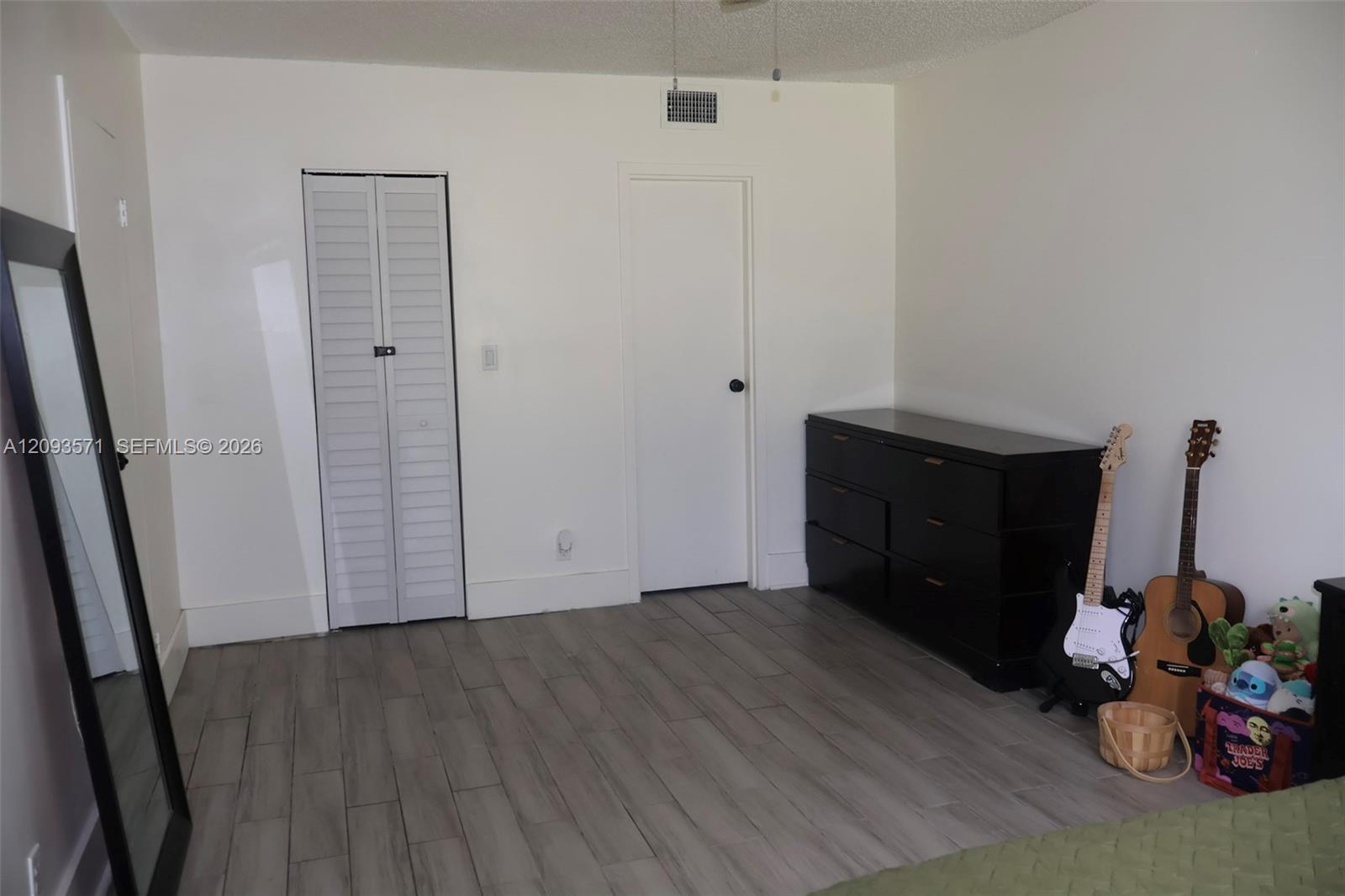A12093571 Property Photo 11
