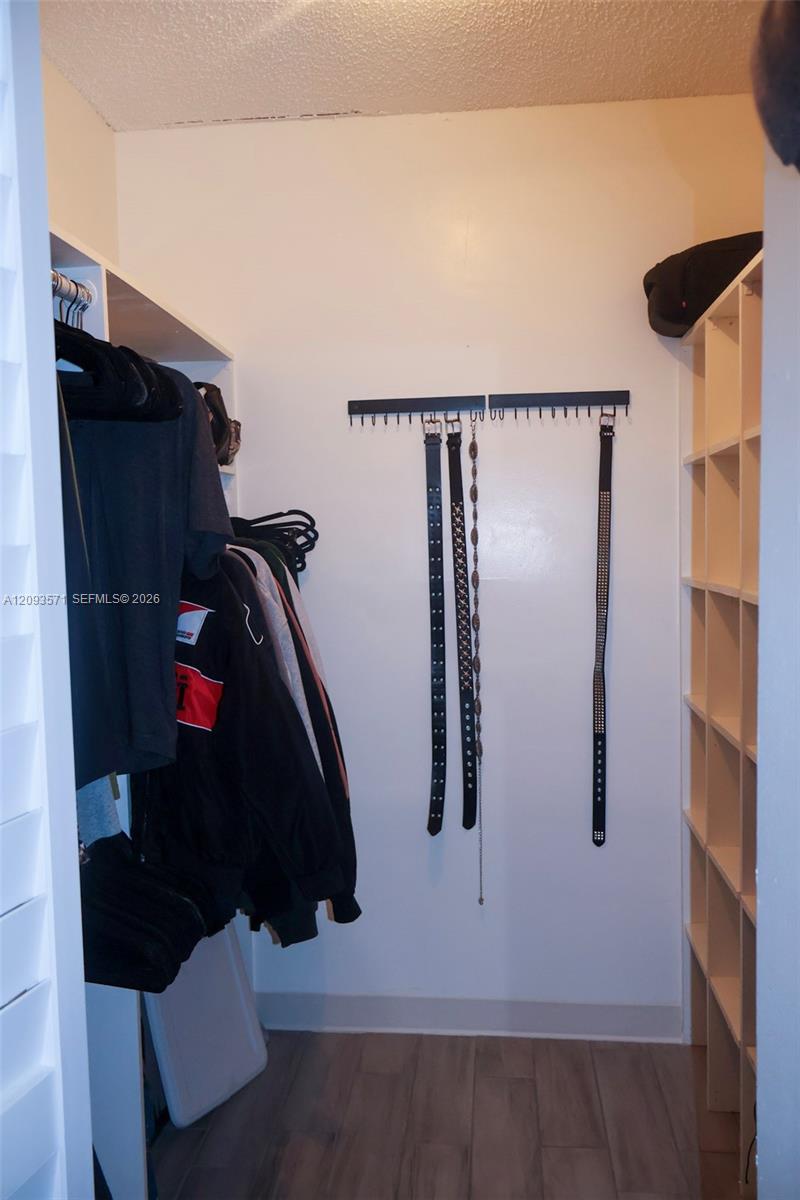 A12093571 Property Photo 16