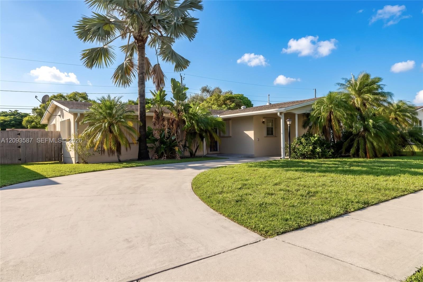 16020 Sw 97th Court Property Photo 1