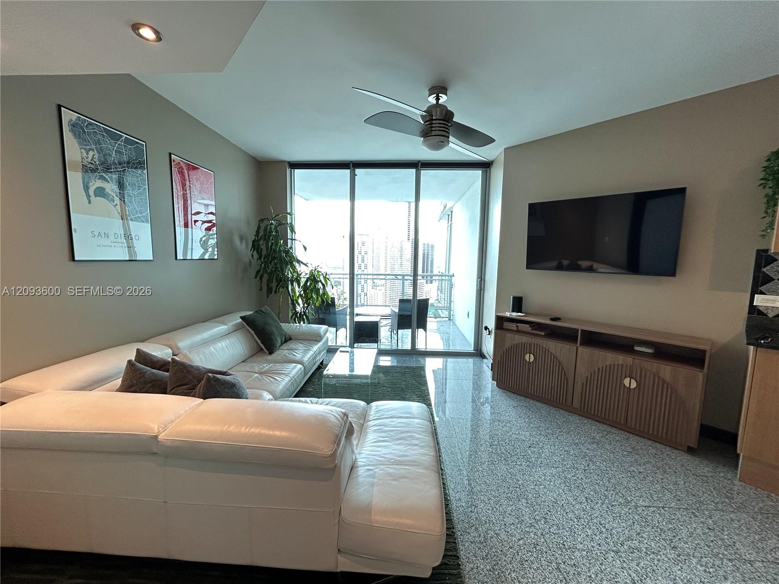 A12093600 Property Photo 7