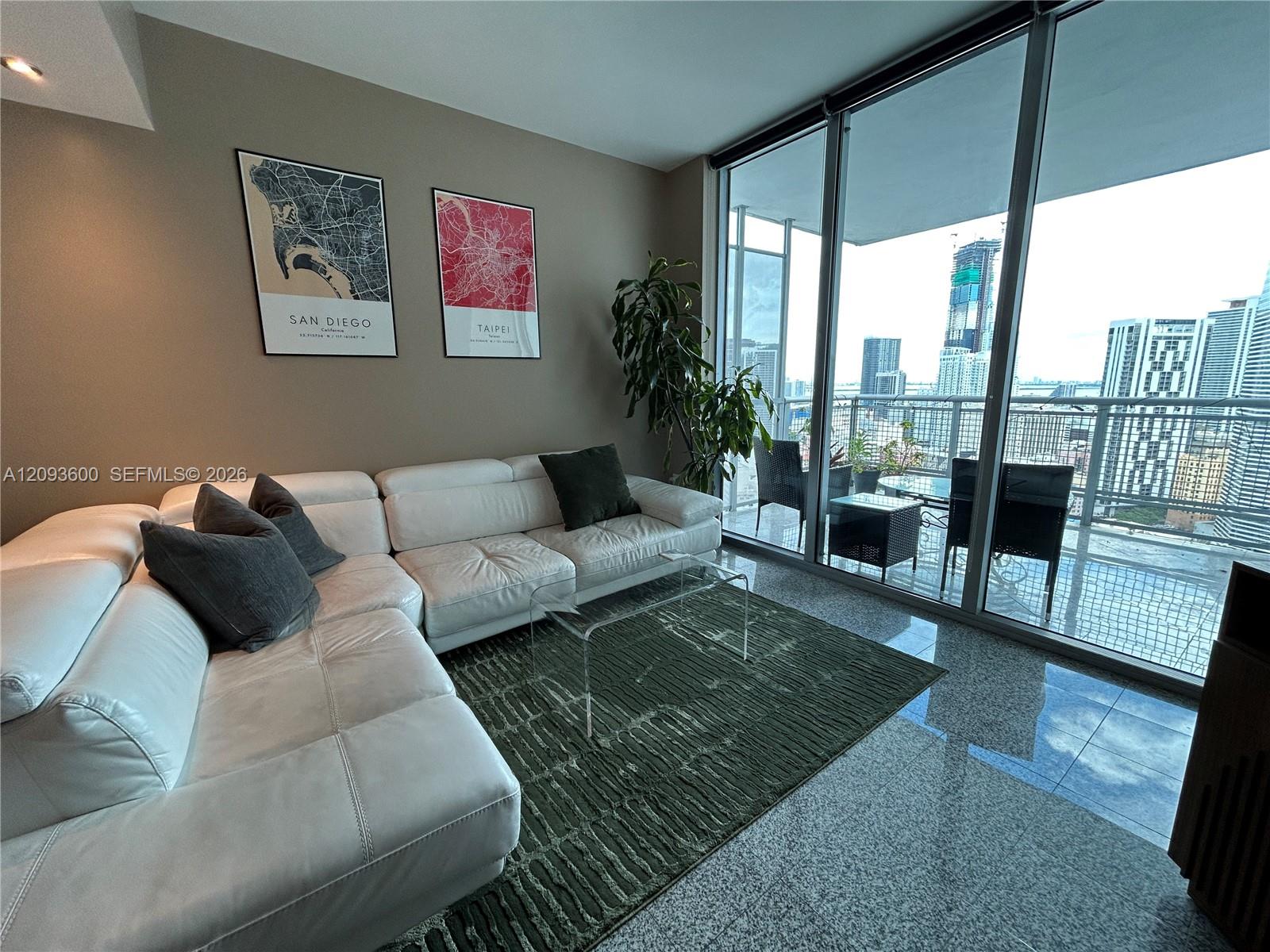 A12093600 Property Photo 8