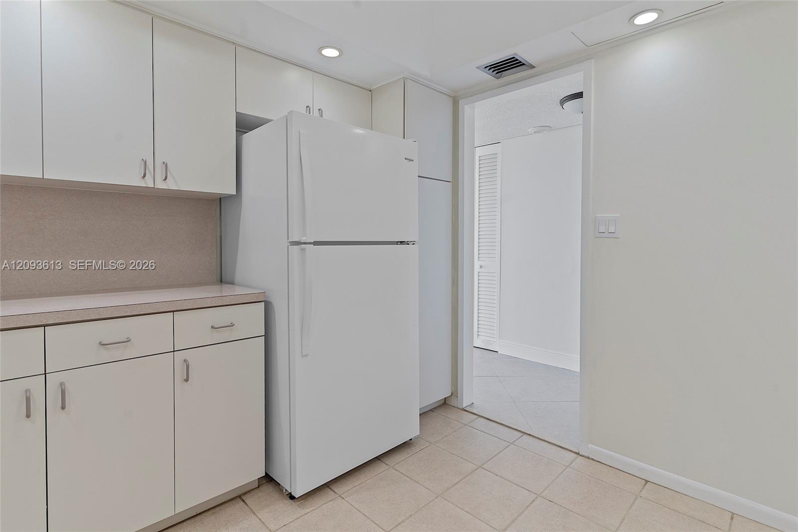 5701 Collins Avenue 1007 Property Photo 30
