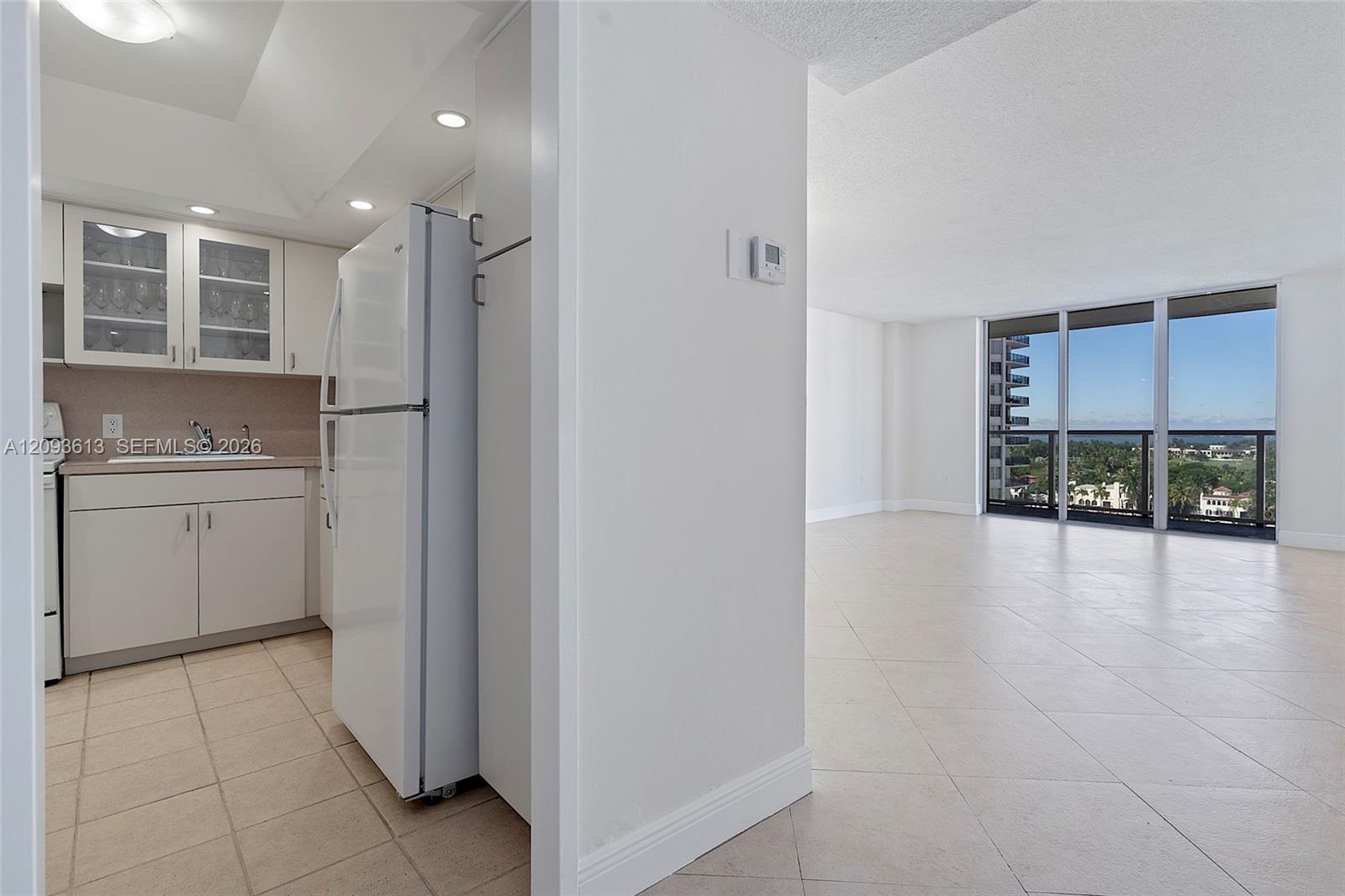 5701 Collins Avenue 1007 Property Photo 31
