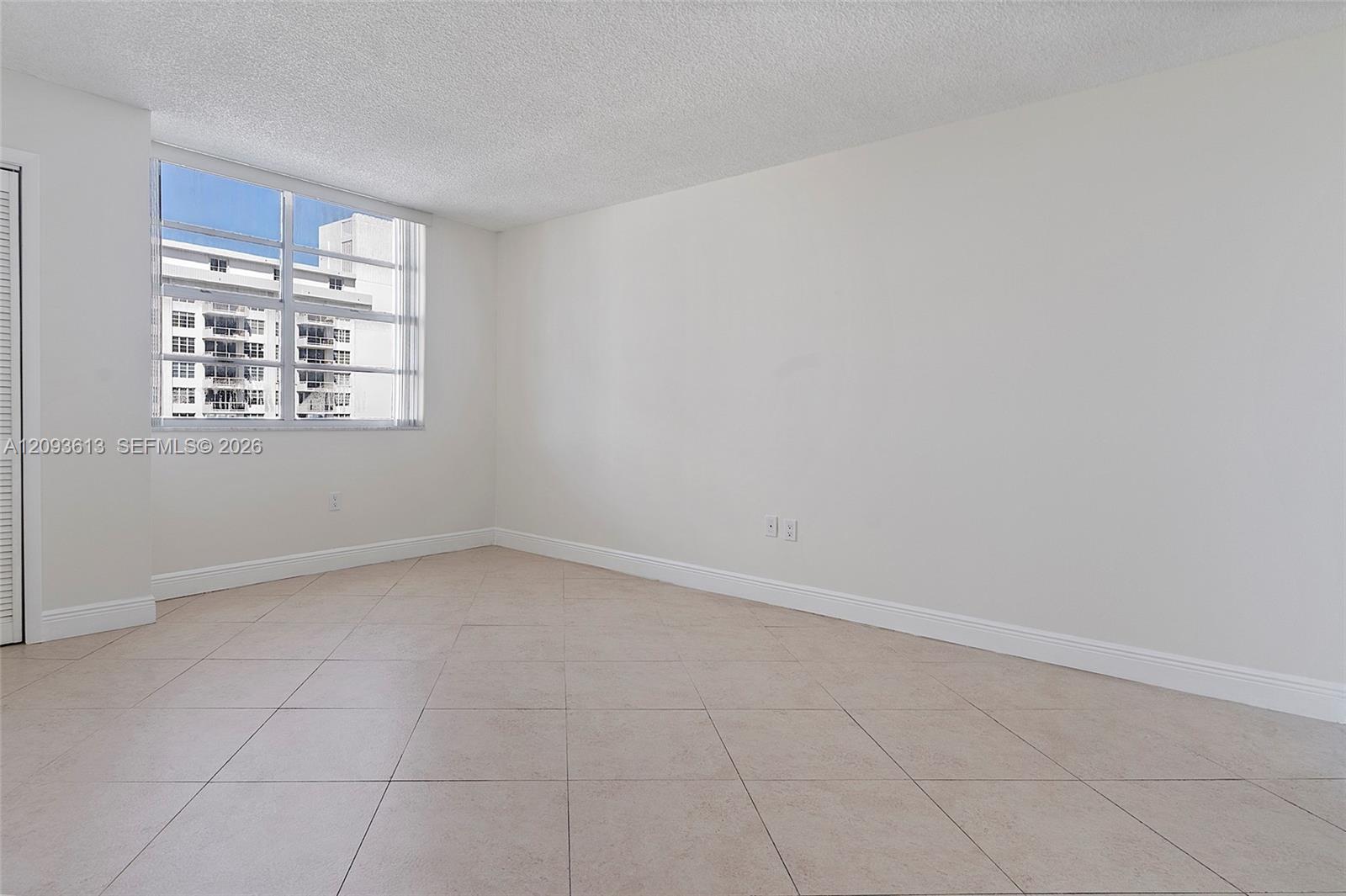 5701 Collins Avenue 1007 Property Photo 33