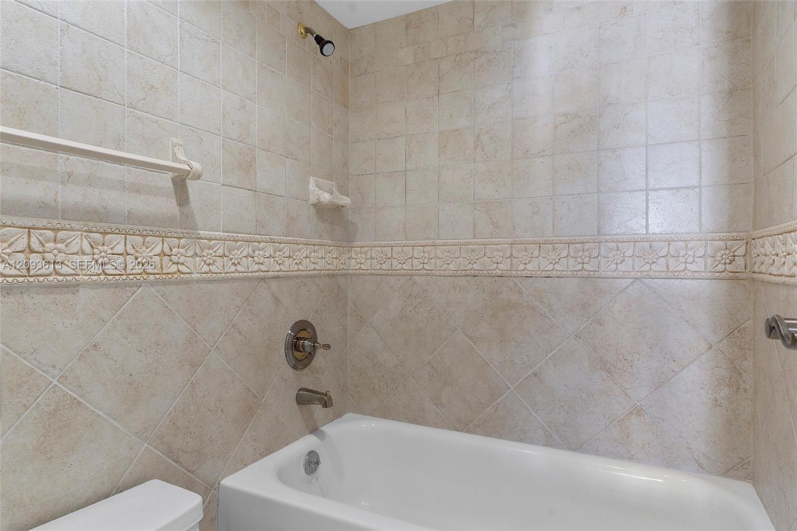 5701 Collins Avenue 1007 Property Photo 36